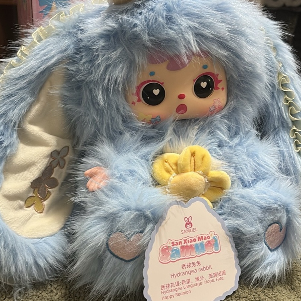 San Xaio Samuel 680% Hydrangea Rabbit elf . Confirmed with box. Eyes change.